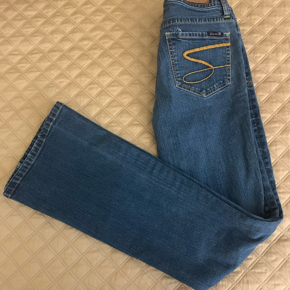 Seven 7 Flare  leg woman Jeans Size: 27